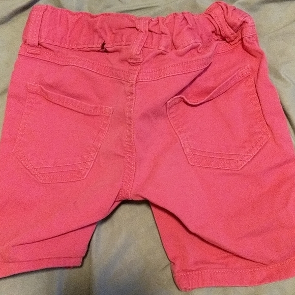 Pink khaki shorts - Picture 2 of 3